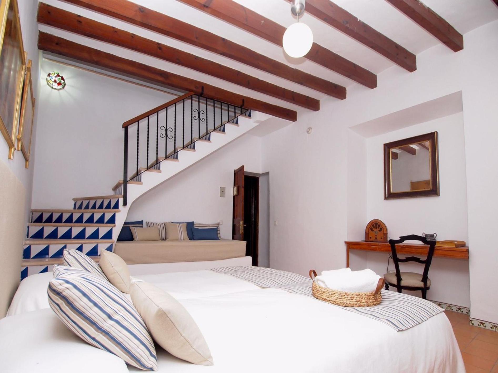 Leon De Sineu Villa Bagian luar foto